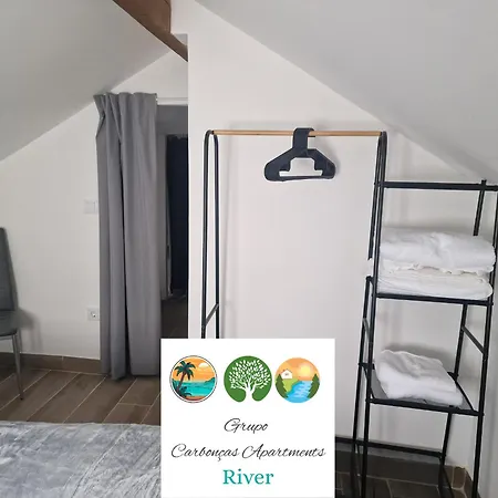 Carboncas River 公寓