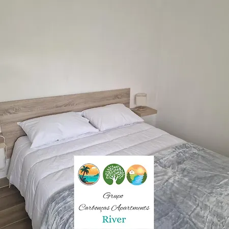 Carboncas River 公寓 *