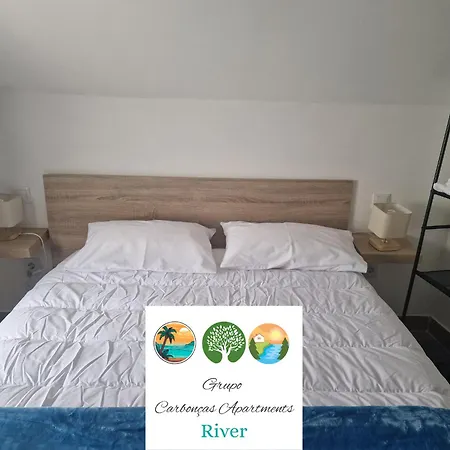 Carboncas River 公寓 *