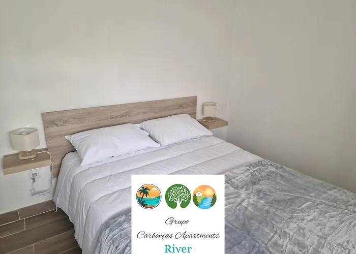 Carboncas River Apartmán *