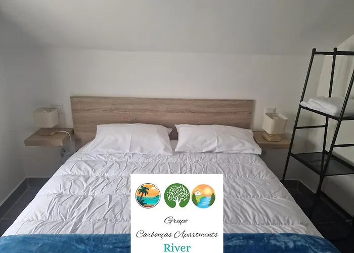 Carboncas River Apartmán *